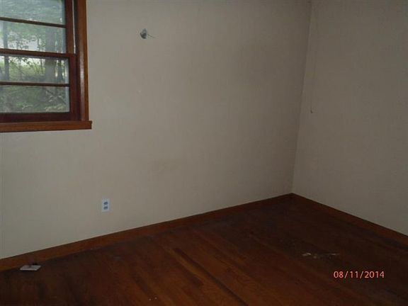 5th image of 4764 N Division Ave