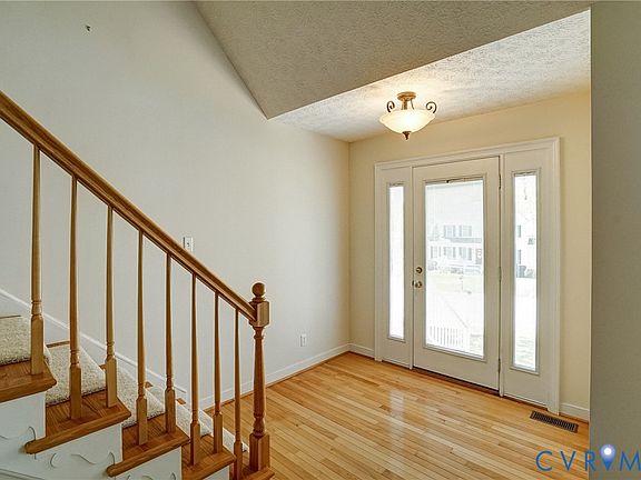5th image of 1949 Castle Glen Dr