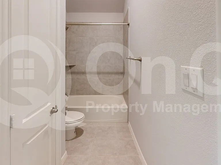 13591 Vineyard Ln — Photo 24