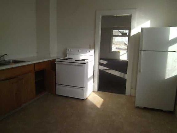 2nd image of 417 N 27th Ave W