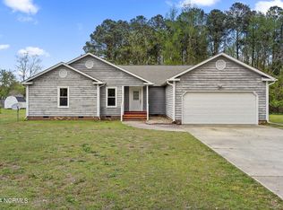 360 Bannermans Mill Rd, Richlands, NC 28574