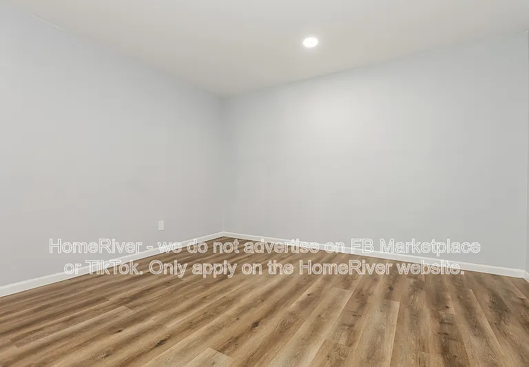 6383 Cardiff Ln — Photo 11
