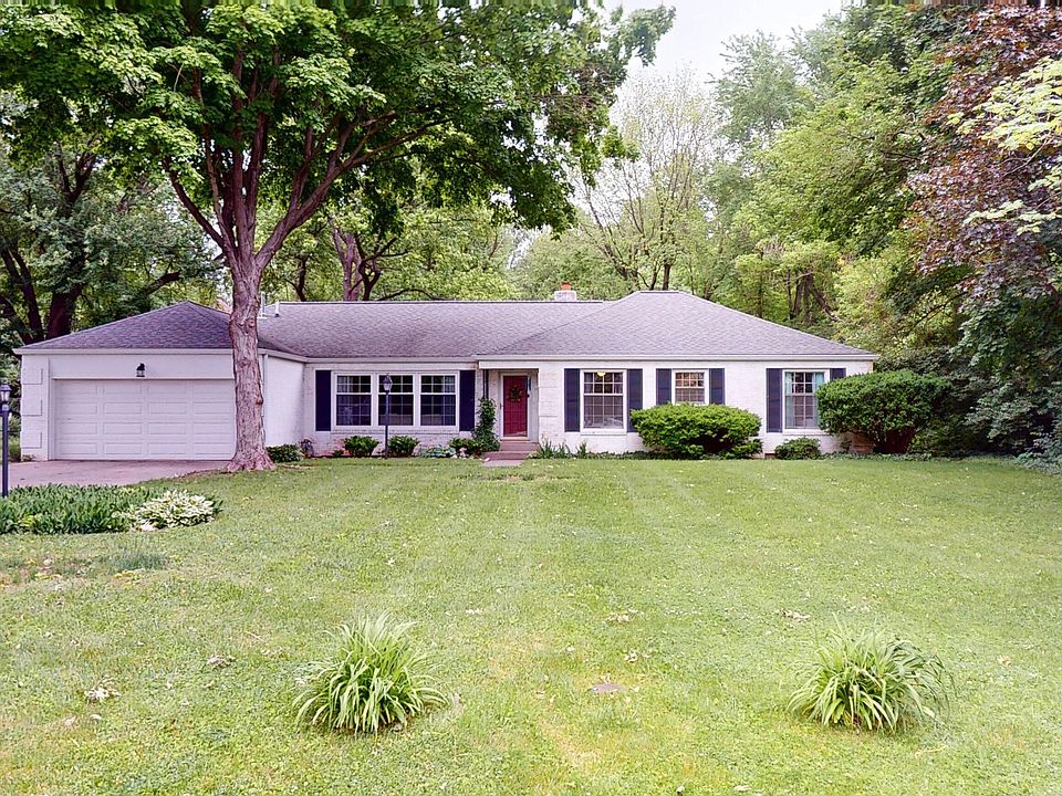 1st image of 402 Edgemere Dr
