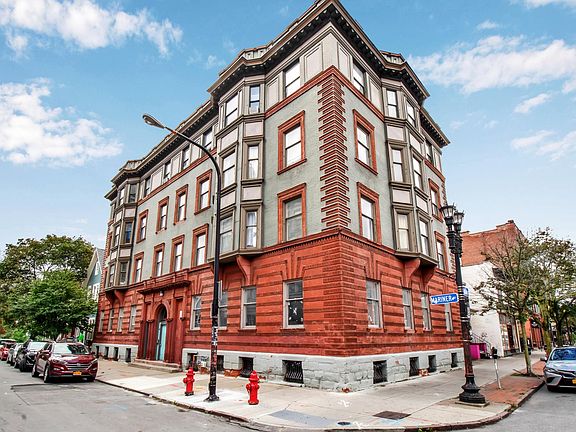 2nd image of 84 Mariner St APT 4