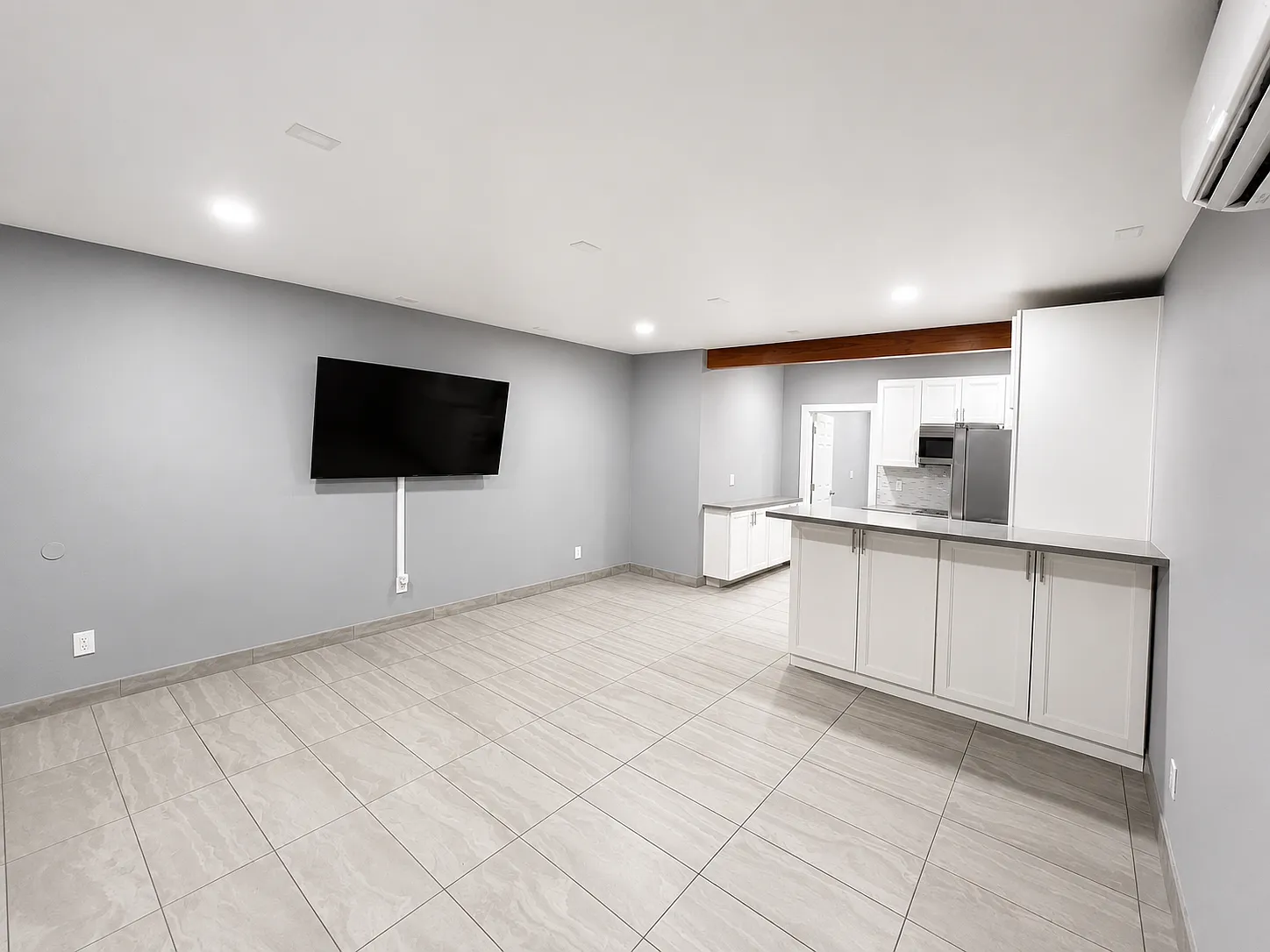 1 bed, 450 sqft, $2,150 — Photo 1