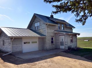 E6907 Monument Rock Rd, Viroqua, WI 54665