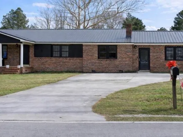 6253 Livingston Chapel Road, Delco, NC 28436