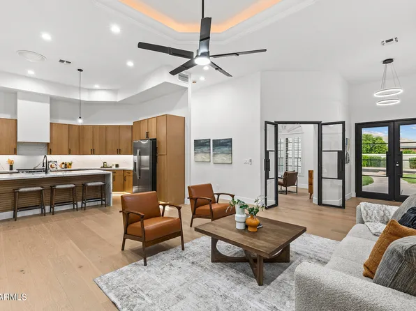 1120 N WREN Drive, Gilbert, AZ 85234