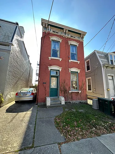 269 Emming St Photo 1