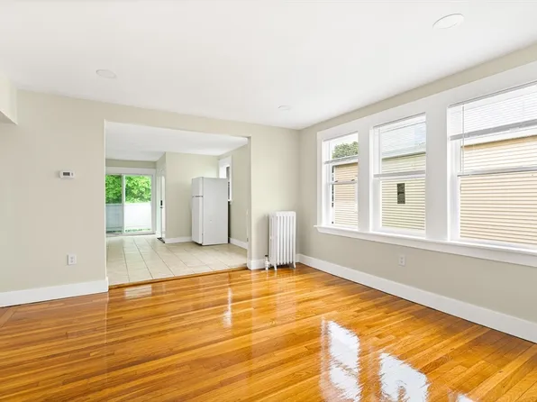 43 Wentworth St #3, Dorchester Center, MA 02124