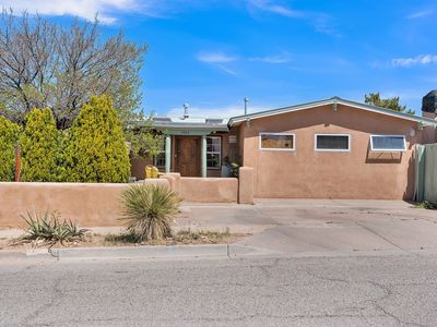 2603 Calle Primavera, Santa Fe, NM, 87505