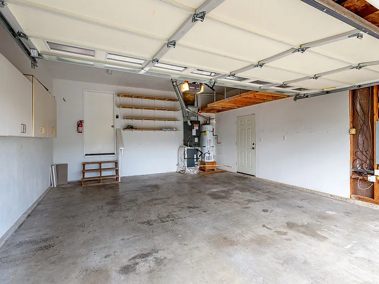 11123 172nd St E — Photo 34