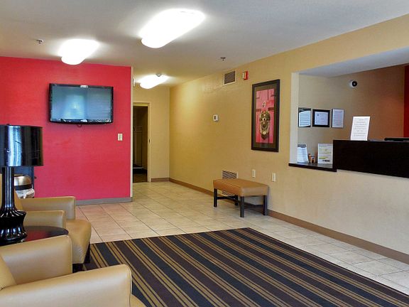2nd image of 7641 Northwoods Blvd #Studiob
