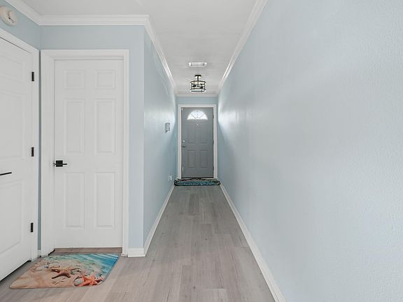 3rd image of 5539 Soundside Dr APT K