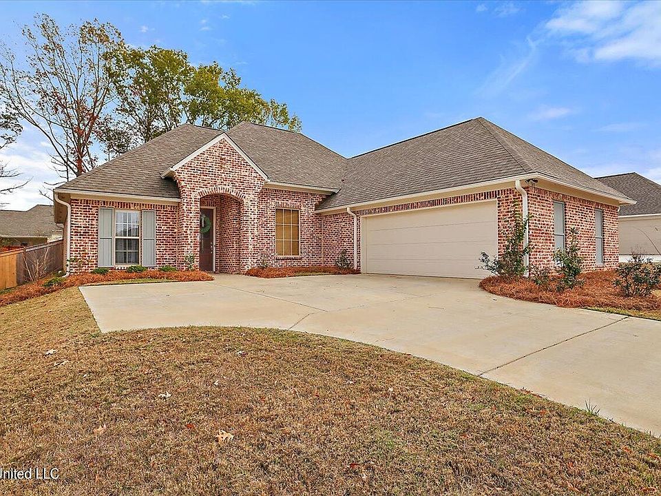 1st image of 743 Glenwild Dr