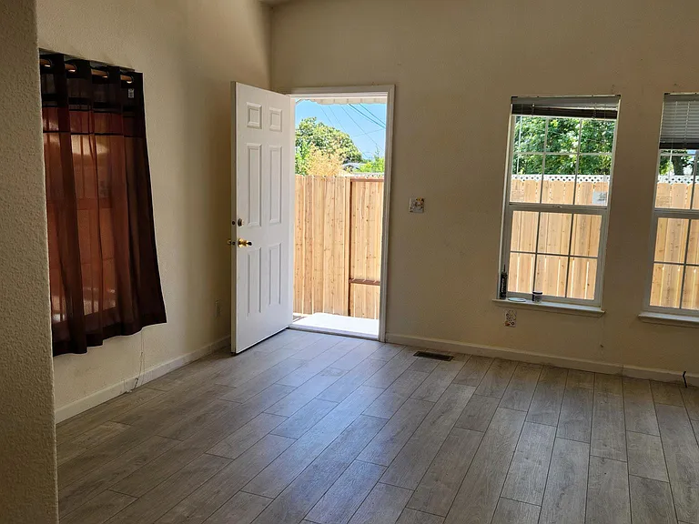 8577 Galindo Dr — Photo 5