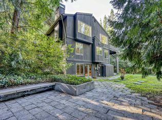 9375 Eric Pl NE, Bainbridge Island, WA 98110