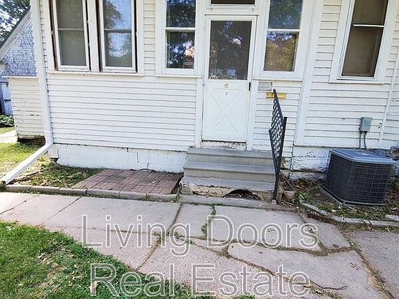 2nd image of 15 Jackson Ave APT 3