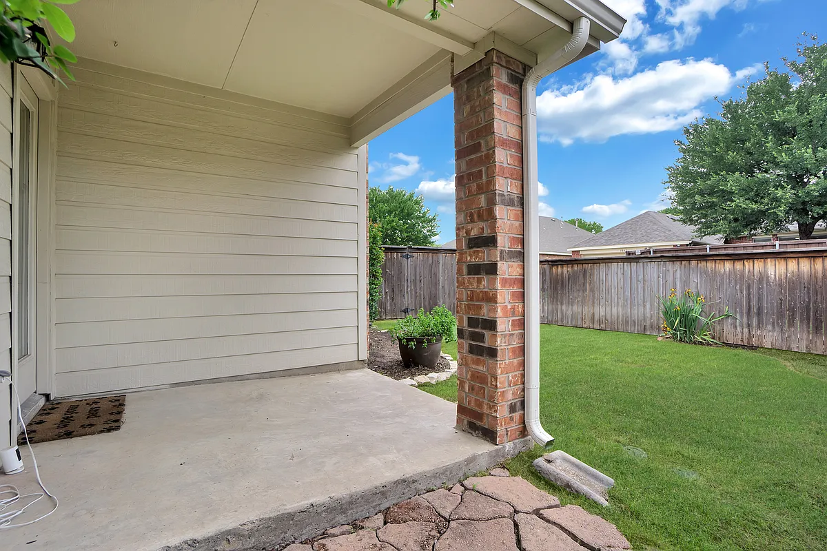 Building Photo - 7046 Saint Augustine Dr