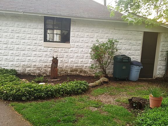 Landscaping on garage side