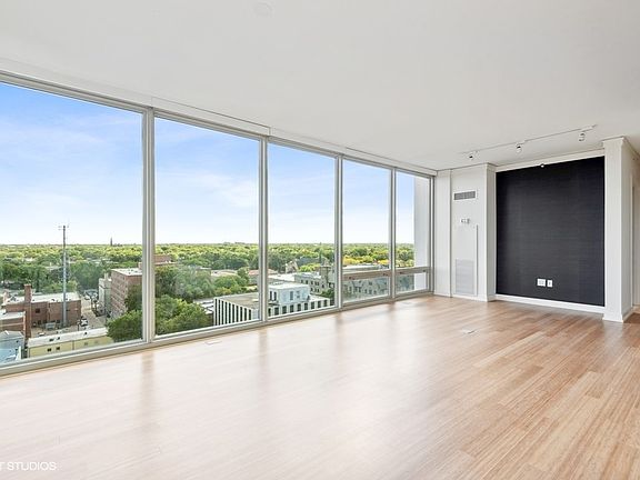 5th image of 1570 Elmwood Ave Unit 1205