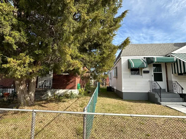 931 Burnside Rd, Sharon Hill, PA 19079
