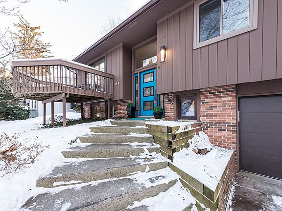4th image of 448 Hilldale Dr