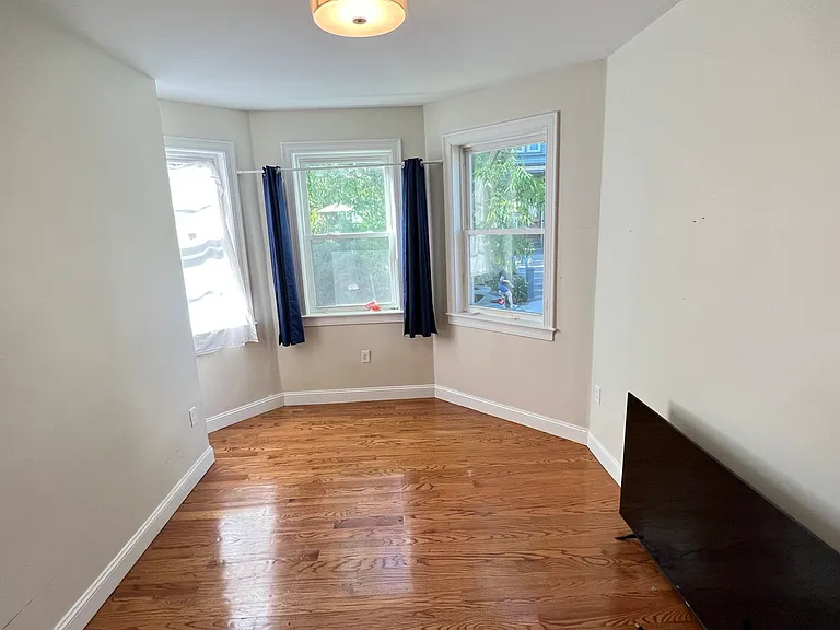 54 Crescent Ave #1 — Photo 11