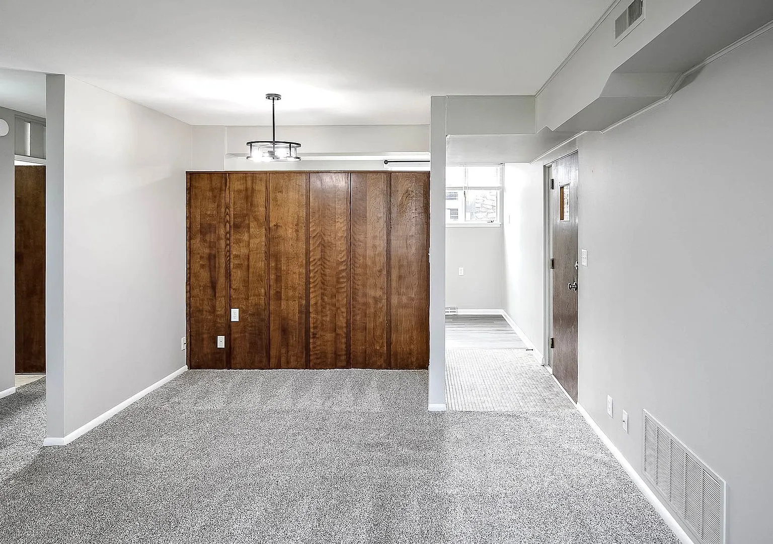 Spacious 2-Bedroom Apartment in Millard! — Photo 2
