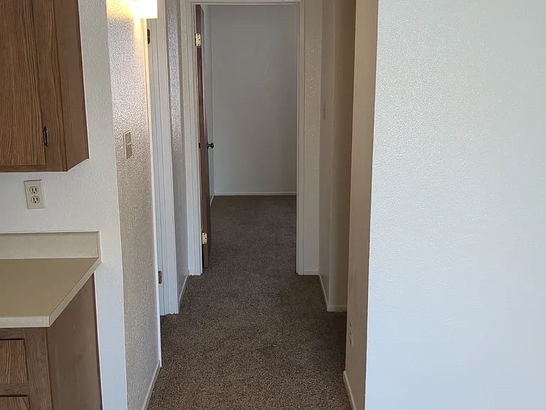 Desert Sun Apartments — Photo 21