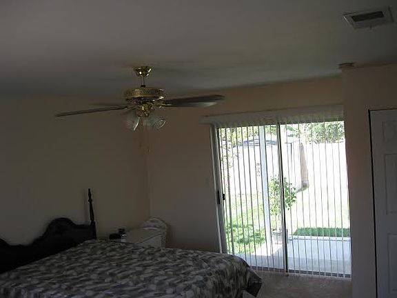 5th image of 8713 Sylmar Ave