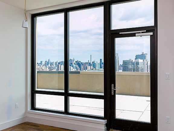 5th image of 321 Wythe Ave #1902