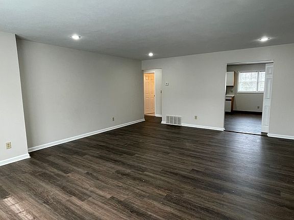 4th image of 4671 Brickyard Falls Rd APT 8