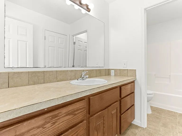 3745-3749 SE 127th Pl — Photo 20