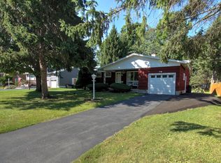 110 Riverdale Rd, Liverpool, NY 13090