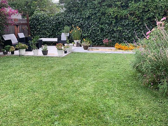 3rd image of 4527 Matilija Ave