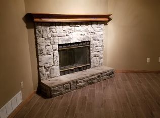 404 NE 6th St APT C, Blue Springs, MO 64014
