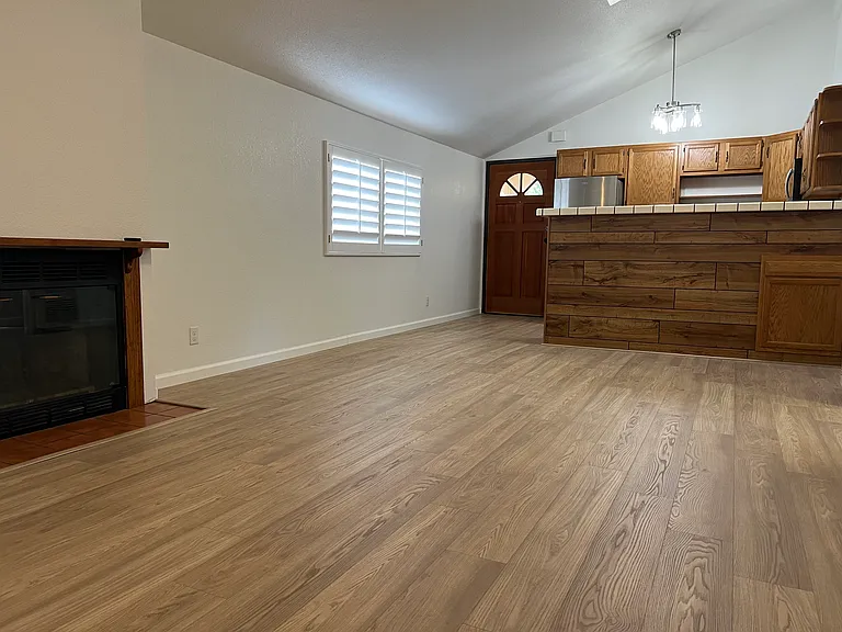 1024 Paloma Ave #1024 — Photo 8