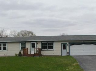6414 Van Slyck Rd, Sodus, NY 14551