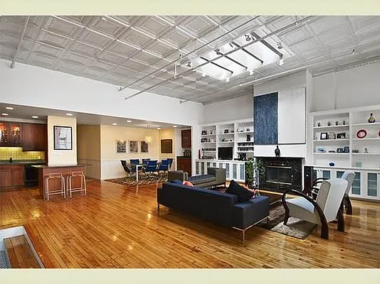 Sold by Stribling | media 10