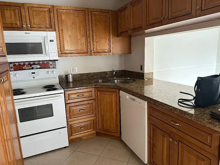 206 Foxtail Dr #E3 — Photo 7