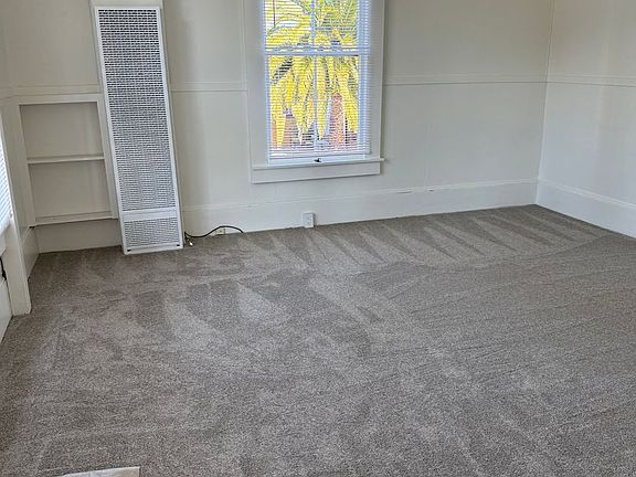 5th image of 628 Pine Ave APT 1