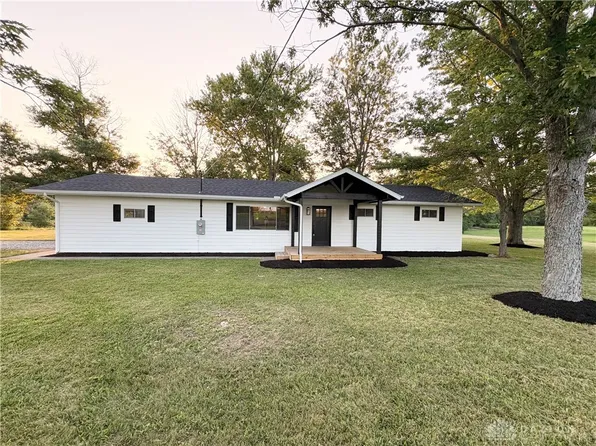 7951 Verona Rd, Lewisburg, OH 45338