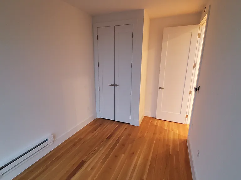 102 Somers St #4A — Photo 17