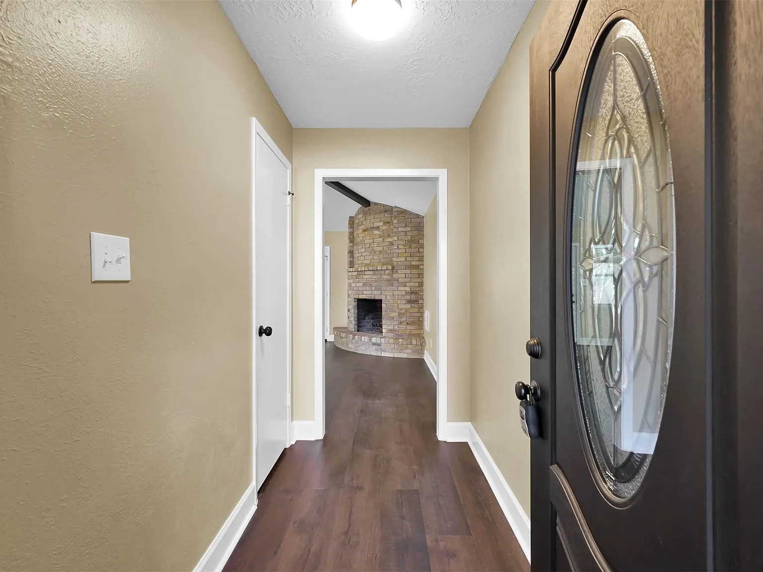 3 bed, 2.0 bath, 1778 sqft, $2,150 — Photo 3