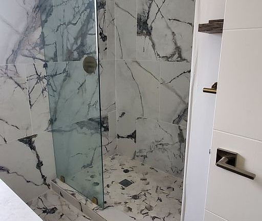 2nd image of 711 SE 2nd St #3