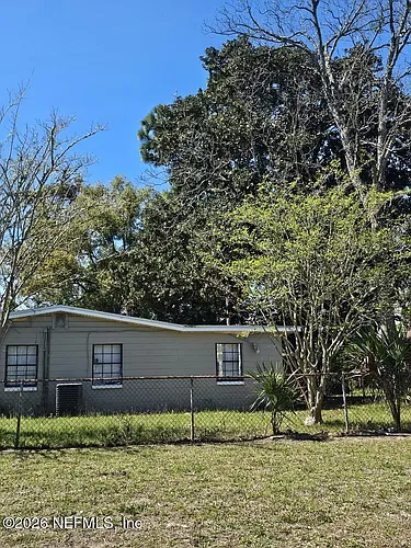3448 Inwood Cir E Photo 1