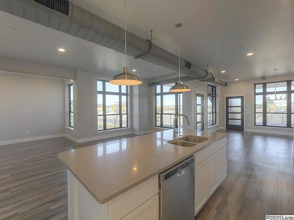 4th image of 2317 Grand Ave #3B