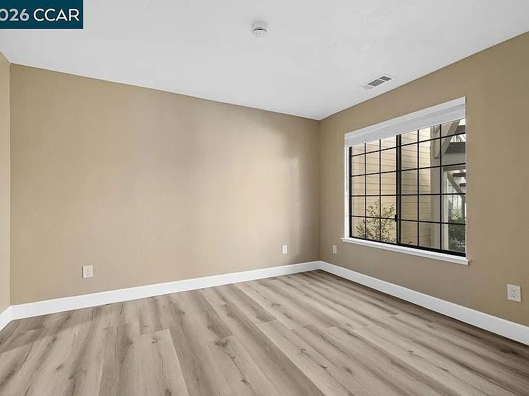 109 Devonwood — Photo 13