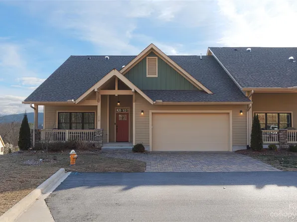 112 Copper Creek Ln, Hendersonville, NC 28739